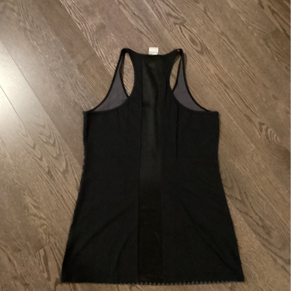 Nike Black and Gray Patterned Tank Top - Picture 2 of 3